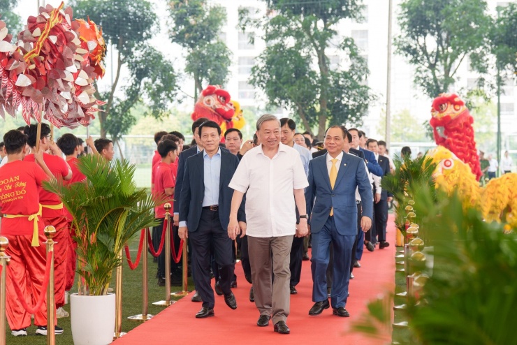 Tổng Bí thư Tô Lâm và các đại biểu dự lễ khởi công xây dựng sân vận động PVF