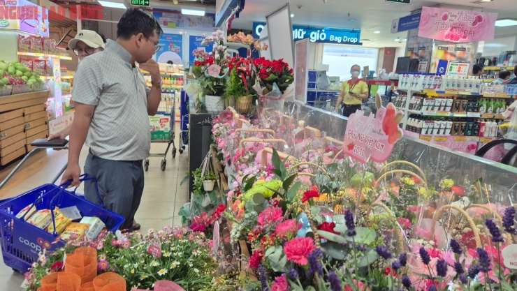 Các giỏ hoa cao cấp vắng bóng