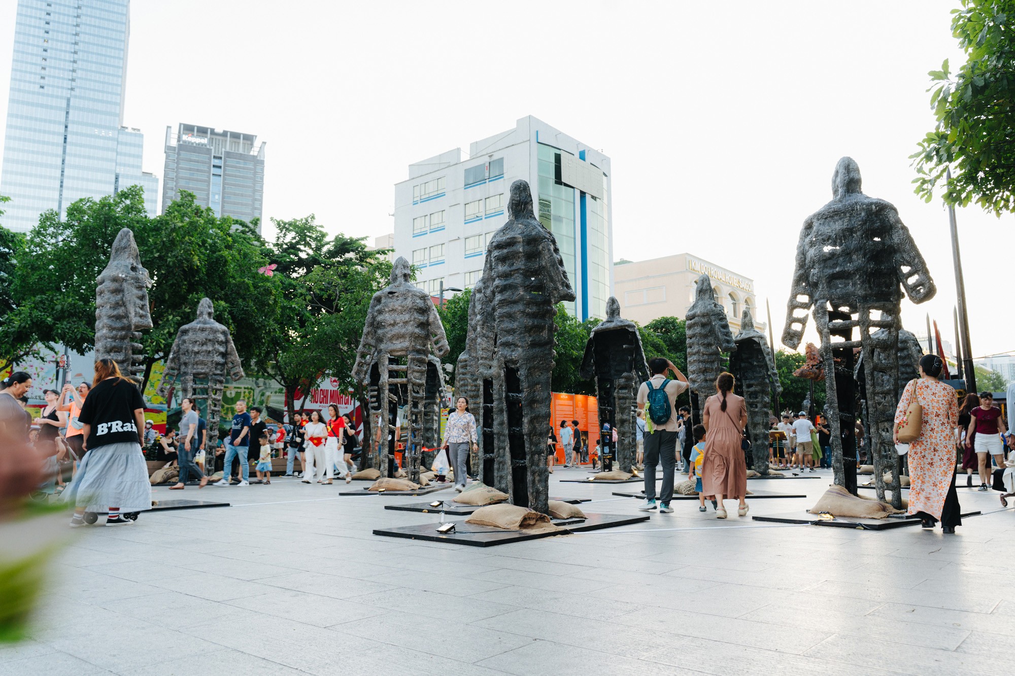 Triển lãm “Từ chiến thắng Bạch Đằng đến đại thắng 30/4/1975” của tác giả Lê Hữu Hiếu