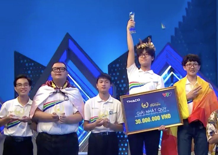 Trần Bùi Bảo Khánh (THPT chuyên Hà Nội – Amsterdam) giành vòng nguyệt quế trận quý IV.