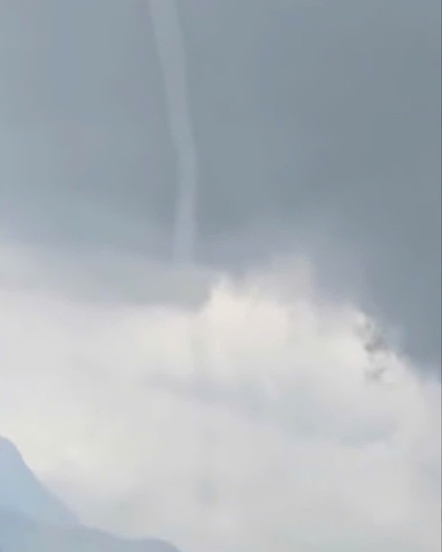 Vòi rồng xuất hiện tại Hà Tĩnh.