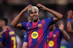Barca phú quý giật lùi vì Yamal & dàn sao tự mãn, HLV Flick phải cẩn trọng