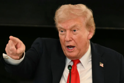 Ông Trump đăng video Hải quân Mỹ phá tàu ngầm nghi chở ma túy ở Caribe