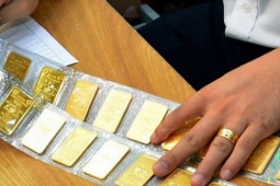 Kinh doanh - Giá vàng miếng SJC tự do "bốc hơi" 15 triệu đồng chỉ trong 2 ngày