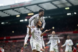Kết quả bóng đá Liverpool - MU: Mbeumo - Maguire rực sáng, rượt đuổi ngoạn mục (Ngoại hạng Anh)