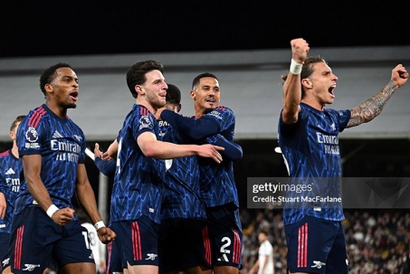 Nóng bảng xếp hạng Ngoại hạng Anh: Arsenal xây chắc ngôi đầu, áp lực đè nặng Liverpool