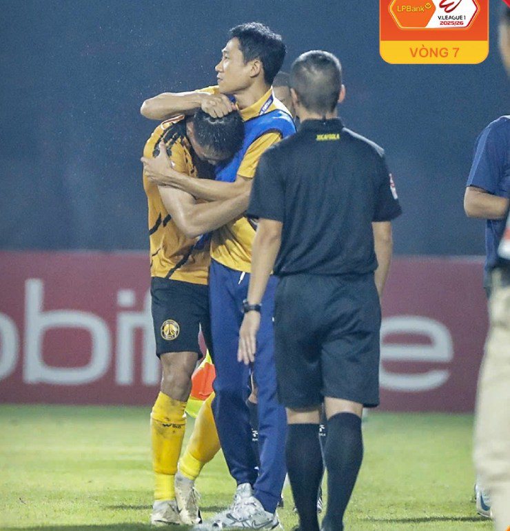 Video bóng đá PVF-CAND - Thanh Hóa: Xuân Bắc lập công, 4 bàn kịch tính (V-League) - 1