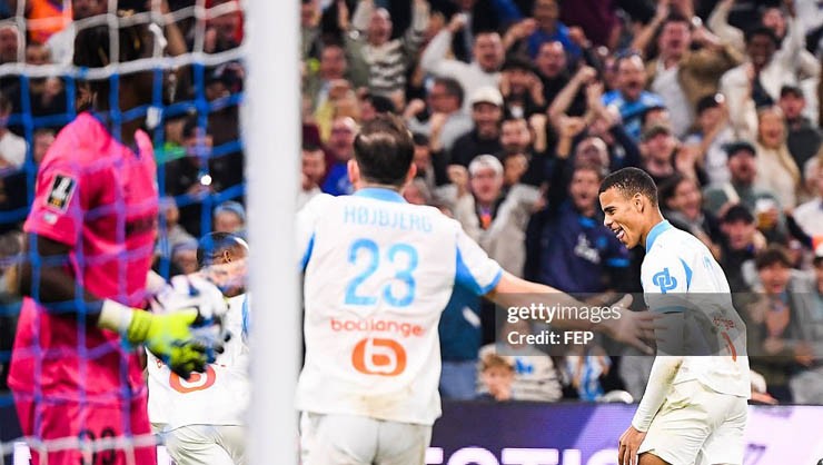 Greenwood có ngày thi đấu thăng hoa