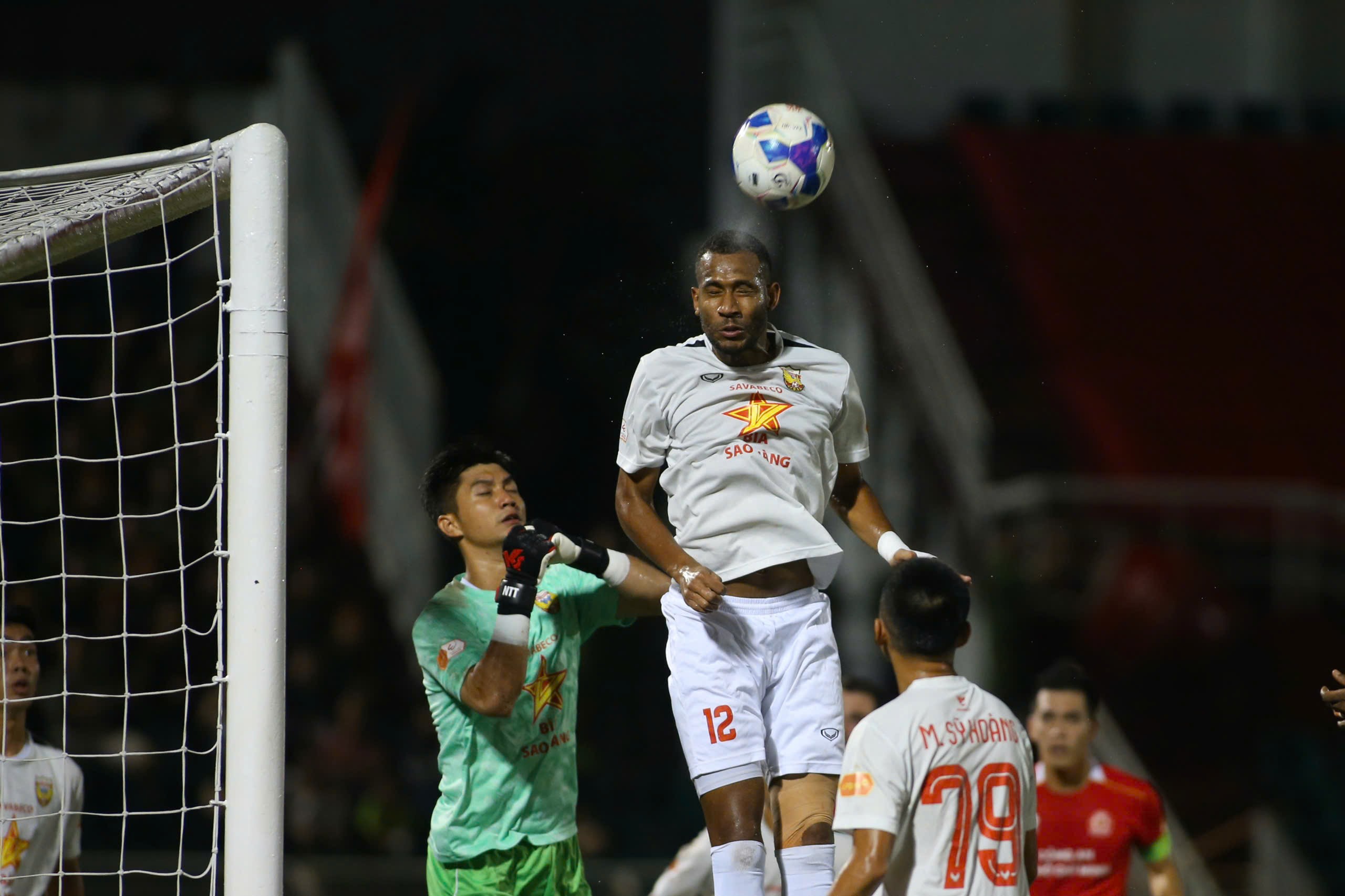 Trực tiếp bóng đá Công an TP.HCM - Hà Tĩnh: Thanh Tùng cứu thua giữ lại 1 điểm (V-League) - 2