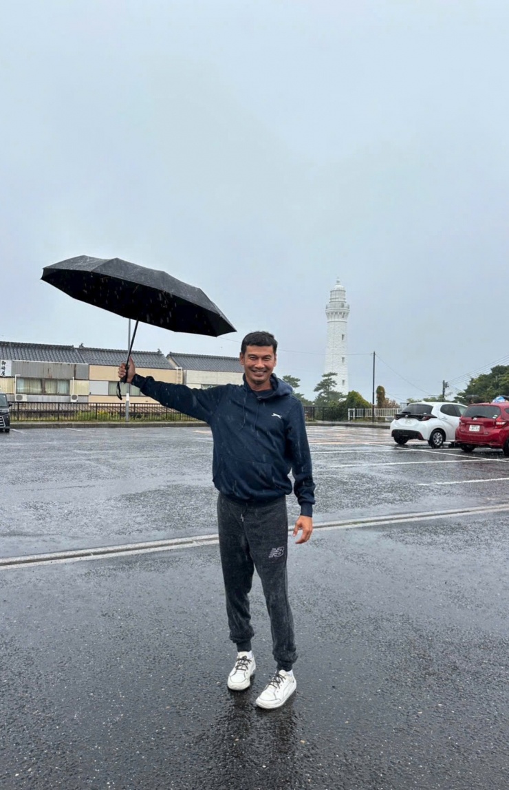 Diễn viên Tiết Cương có chuyến du lịch hiếm hoi từ khi lên chức làm bố.&nbsp;