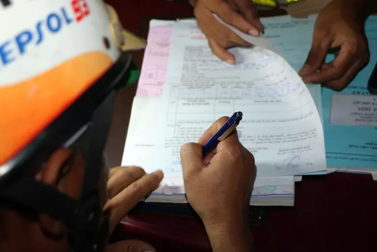 Sau bữa cơm tối kèm 2 lon bia, một công nhân bị phạt khi đo nồng độ cồn - 11