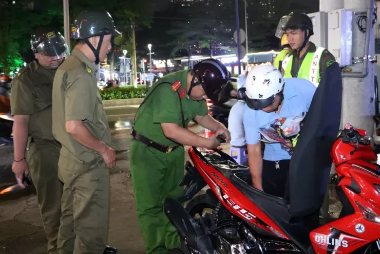 Lực lượng CSGT sẽ tập trung vào các nhóm nhiệm vụ trọng tâm, đặc biệt là tai nạn giao thông liên quan đến nồng độ cồn, ma túy. Cũng theo lãnh đạo phòng CSGT, cán bộ chiến sĩ sẽ không để bất kỳ hành vi vi phạm nào về nồng độ cồn, ma túy bị bỏ lọt với tinh thần "Không có vùng cấm, không có ngoại lệ" trong xử lý vi phạm. Từ đó, quyết tâm kéo giảm tai nạn trên toàn địa bàn TP.HCM.