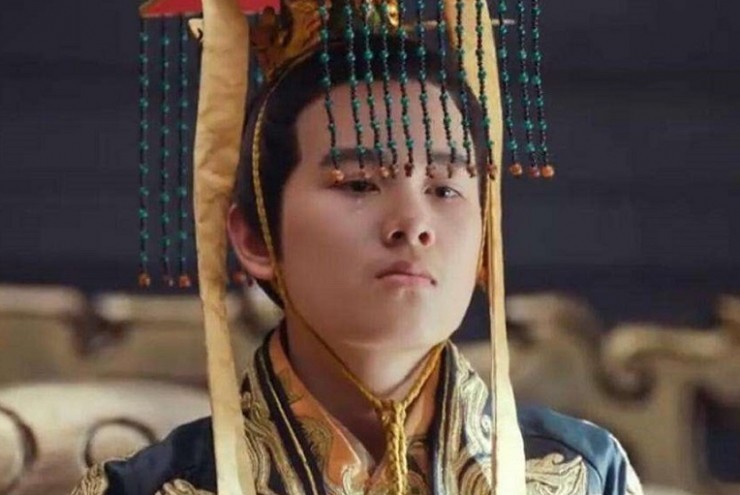 Vị hoàng đế Trung Hoa bị gian thần kìm kẹp, hại chết hết cha mẹ, anh em