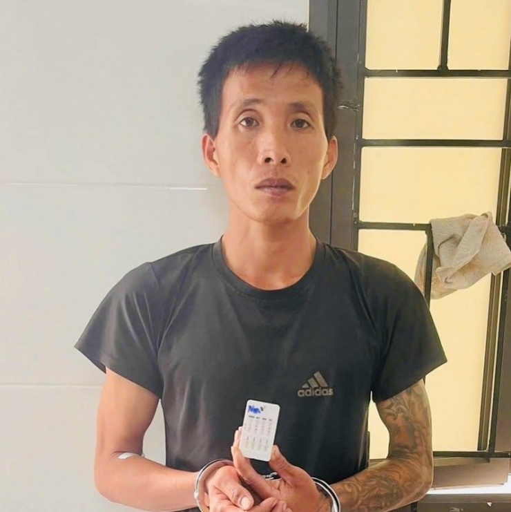 Cha dượng Nguyễn Văn Nam bị bắt khẩn cấp vì bạo hành con riêng của vợ.