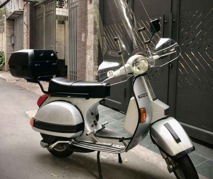 Chiếc Vespa PX150E 1995 của anh Đức. 