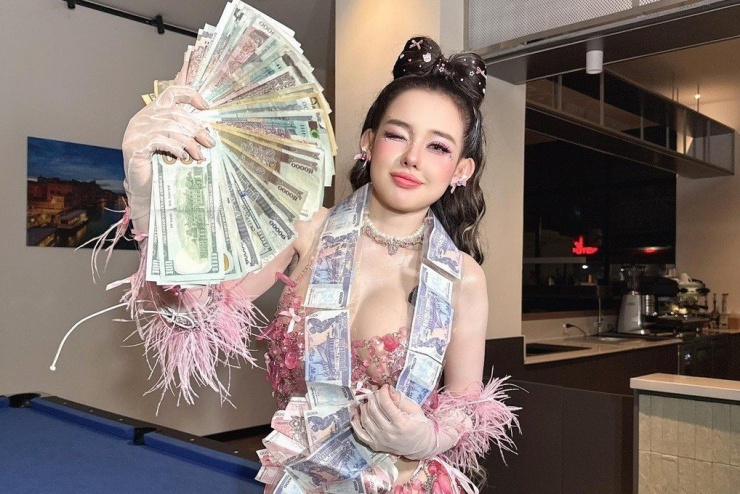 Cái bẫy từ Hoàng Hường, Ngân 98 - 4