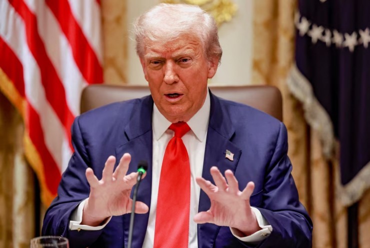 Ông Trump muốn xung đột  " dừng ngay "  trên tiền tuyến Ukraine, Điện Kremlin lên tiếng