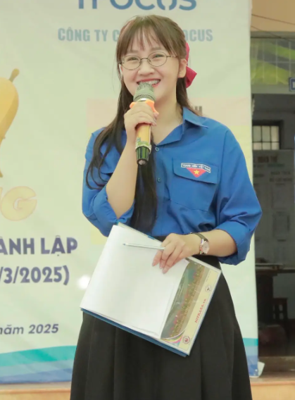 Cô Thư đang nhận được nhiều sự quan tâm vì cách làm việc "đậm chất Gen Z".