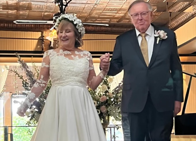 Thực hiện ước mơ lấy chồng ở tuổi 76 - 1