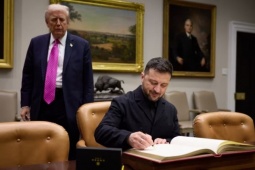 Báo Anh: Ông Trump nổi giận với ông Zelensky, cảnh báo Ukraine đối mặt hủy diệt