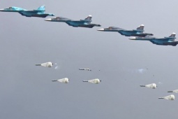 Nga dội bom dữ dội nhất kể từ đầu xung đột ở Ukraine: Dấu ấn phi đội Su-34