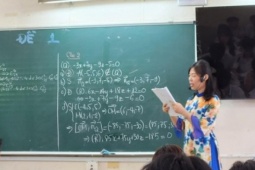 Những nội dung nào giáo viên phải dạy miễn phí cho học sinh?