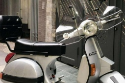 Vespa PX150E 1995, xe cổ 30 năm tuổi giá đắt gấp đôi Honda SH