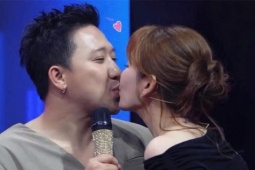 Lý do MC Trấn Thành ép vợ hôn liền 2 cái