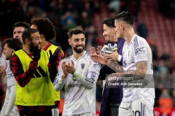 Liverpool thua MU chịu kỷ lục đáng quên, Amorim & Fernandes lập kỳ tích đáng gờm