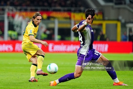 Video bóng đá AC Milan - Fiorentina: Ngược dòng ngoạn mục, đánh chiếm ngôi đầu (Serie A)