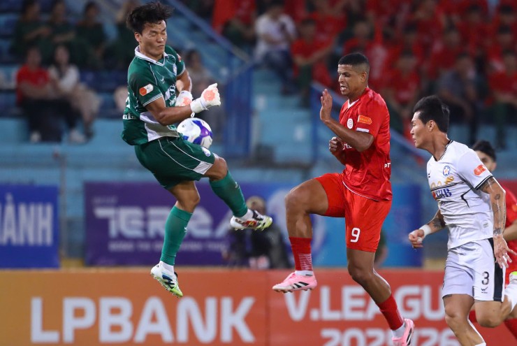 Trực tiếp bóng đá Thể Công Viettel - Đà Nẵng: Nhâm Mạnh Dũng ghi bàn (V-League) (Hết giờ) - 1