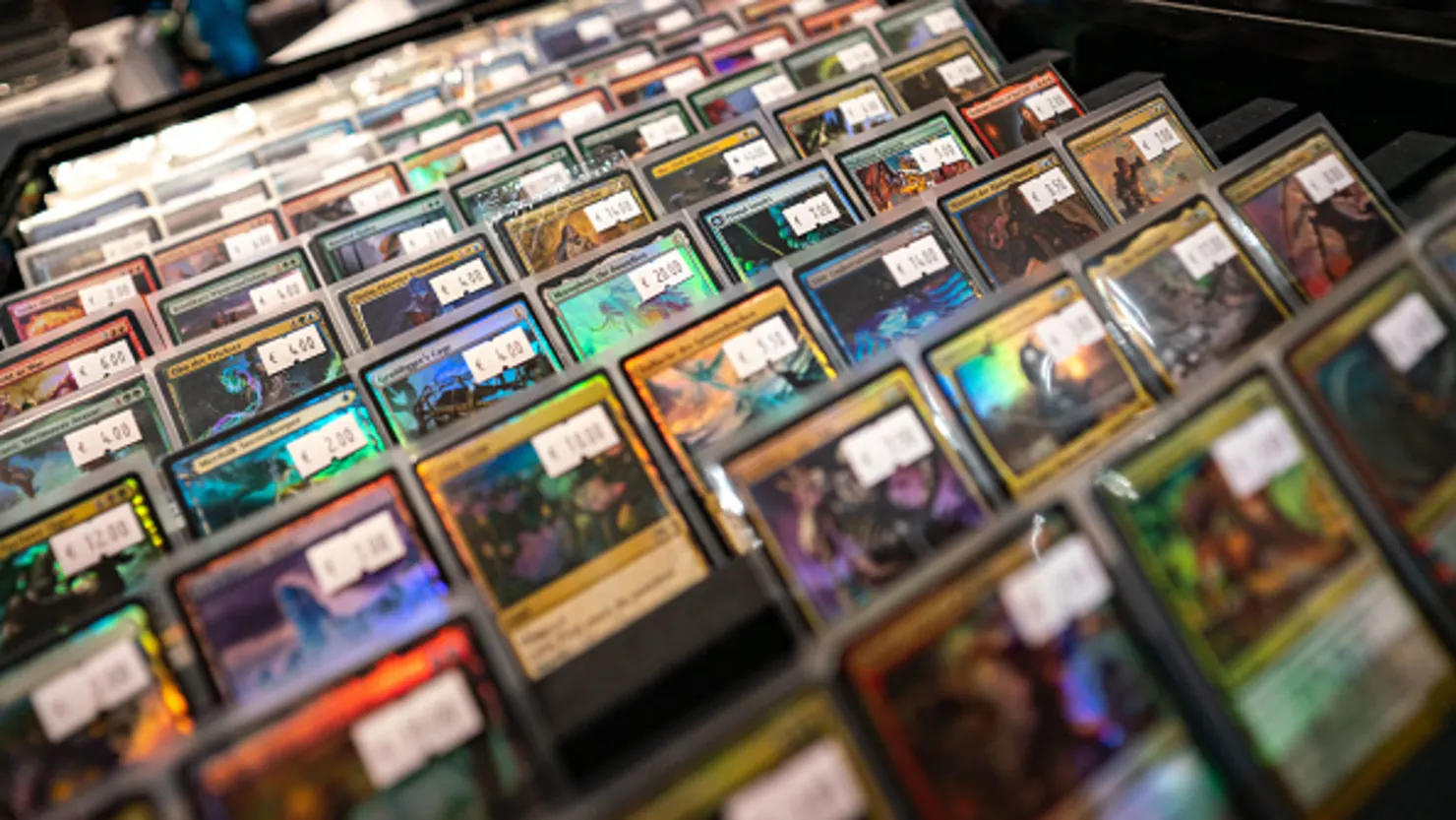 Thẻ bài của trò chơi “Magic” được tìm thấy trong một cửa hàng nơi diễn ra giải đấu “Magic”.