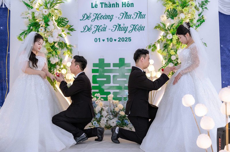 Hai cặp đôi có những phút giây đáng nhớ khi tổ chức đám cưới cùng ngày 