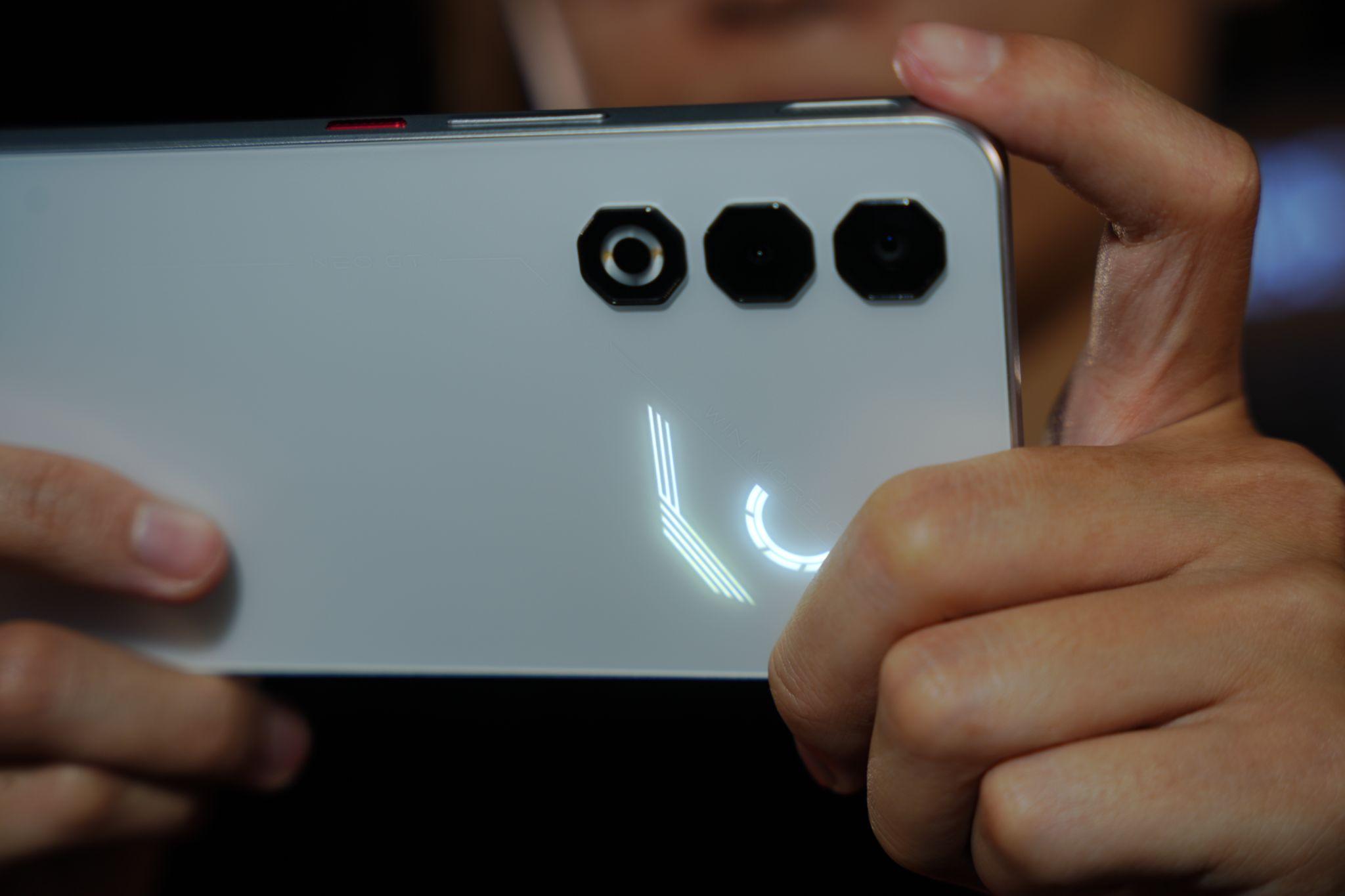Cấu hình mạnh vượt tầm, thiết kế đậm chất gaming – nubia Neo 3 GT 5G đang khiến giới trẻ chú ý - 3