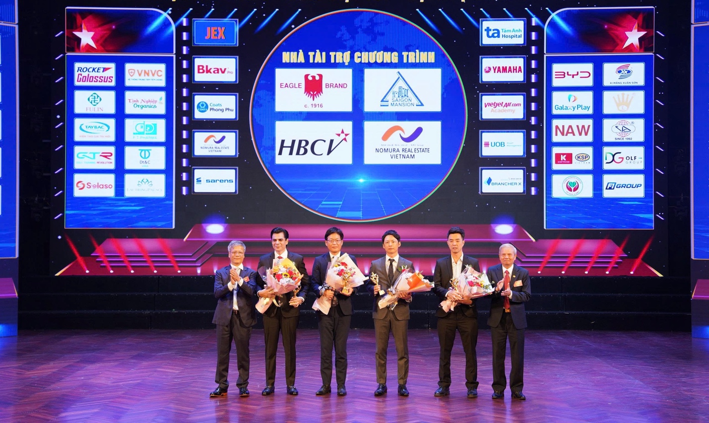 Mr Amir Nawaz Khan - Tổng Giám đốc/CEO Công ty Liên doanh Căn hộ Saigon vinh dự nhận hạng mục Doanh Nhân Vàng Việt Nam 2025 - 3
