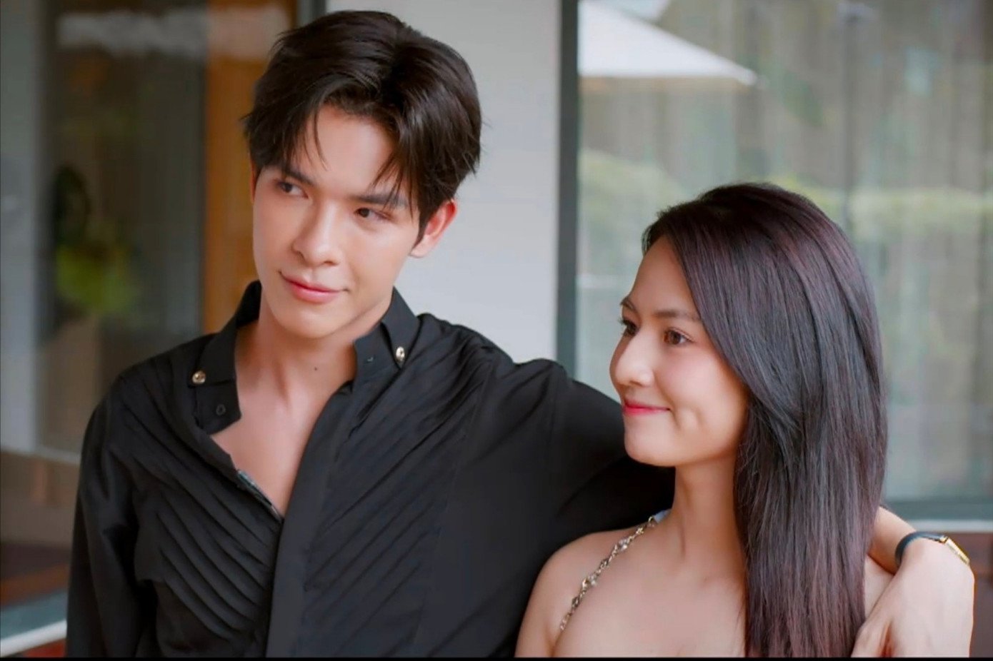 Những phân cảnh của Ngân và Trường bị cho là lố, khác xa bản gốc.