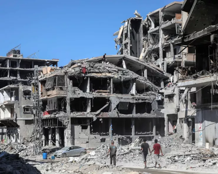 Các toà nhà sụp đổ ở Gaza. Ảnh: TÂN HOA XÃ