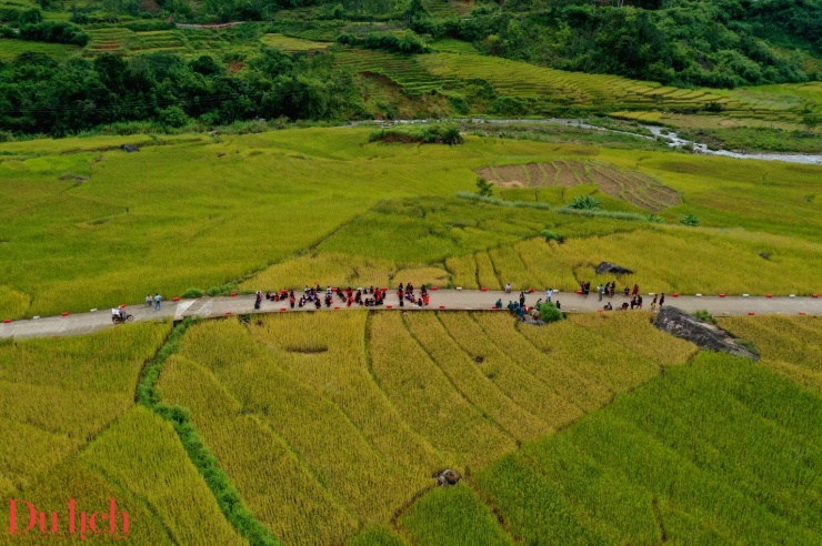 Di sản ruộng bậc thang độc đáo hấp dẫn du khách đến với Măng Ri - 5