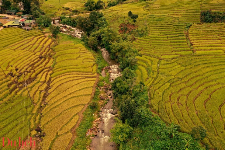 Di sản ruộng bậc thang độc đáo hấp dẫn du khách đến với Măng Ri - 13