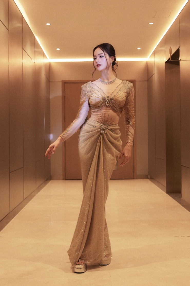 Diễn viên Lan Phương gây ngỡ ngàng vì quá sexy sau ly hôn chồng Tây - 2