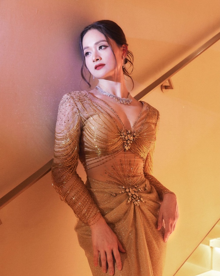 Diễn viên Lan Phương gây ngỡ ngàng vì quá sexy sau ly hôn chồng Tây - 9