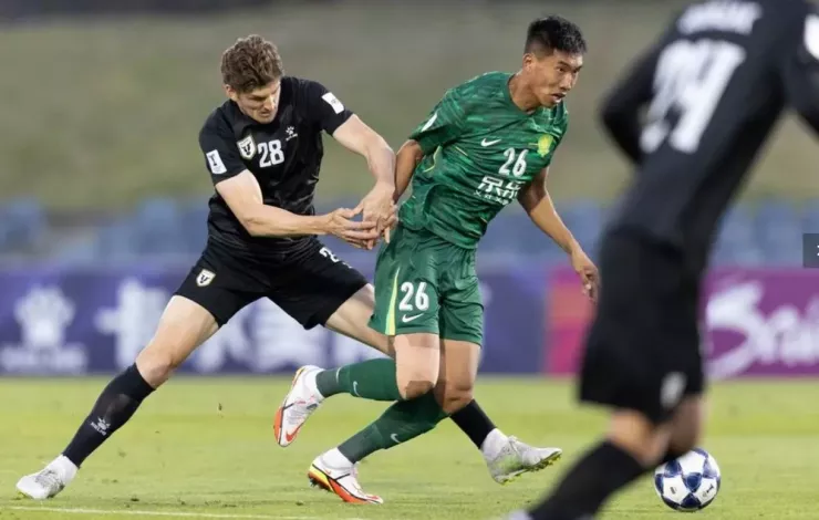 Còn vị khách Úc Macarthur (đen), CLB CA.Hà Nội có thể đánh bại trên sân Hàng Đẫy tối 23-10. Ảnh: AFC