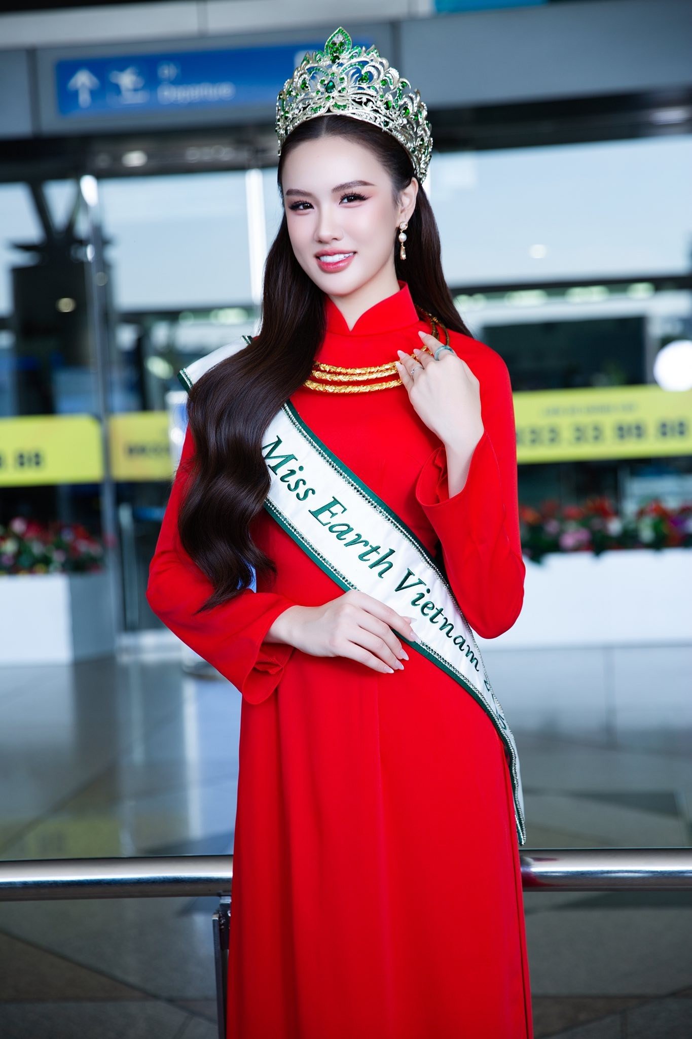 Mỹ Anh cho biết kể từ sau khi đăng quang Á hậu 3 Miss Earth Vietnam 2025, cô không ngừng trau dồi kiến thức, rèn luyện kỹ năng và hoàn thiện hình ảnh để sẵn sàng đại diện Việt Nam tại cuộc thi sắc đẹp lớn thứ tư thế giới. Không chỉ chú trọng hình ảnh và phong thái, Trịnh Mỹ Anh còn đầu tư cho dự án môi trường mang đến Miss Earth 2025. Cô cho biết đây là dự án tái chế rác thải điện tử, chủ đề còn khá mới tại Việt Nam.