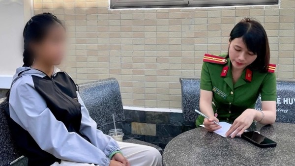 Công an TP Đà Nẵng đã kịp thời bóc gỡ từng màn kịch, giải cứu nhiều nạn nhân là thiếu nữ, nữ sinh bị lừa, “bắt cóc online”.