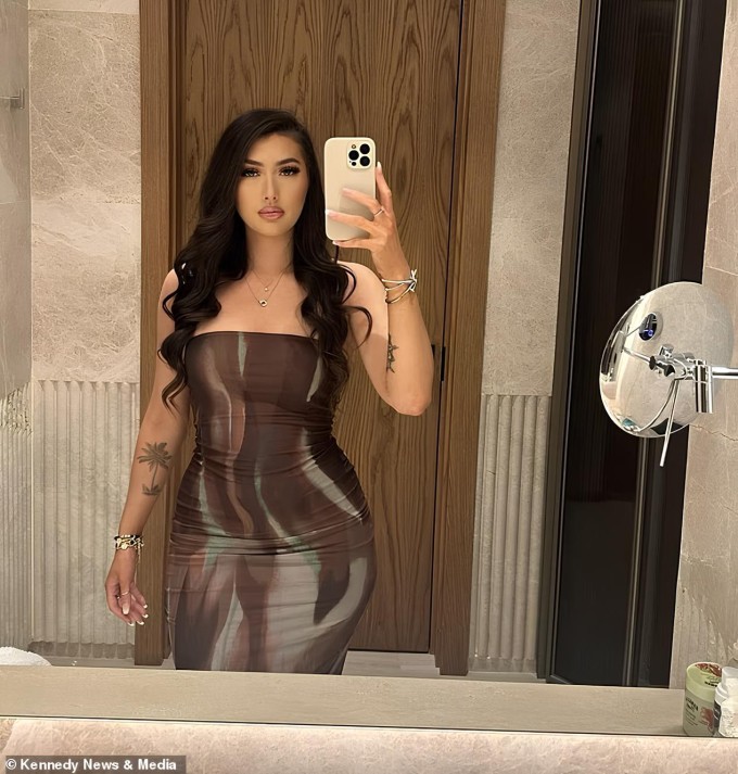 Cathy, 29 tuổi, làm trong ngành tài chính ở Anh. Ảnh: Dailymail