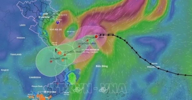 Tin bão mới nhất: Bão số 12 giật cấp 12 áp sát ...