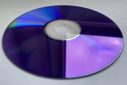 Ổ đĩa DVD bất ngờ bán chạy như tôm tại Nhật Bản