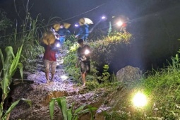 Tin tức trong ngày - Khẩn cấp di dời dân trong đêm vì vết nứt dài trên núi ở Đà Nẵng