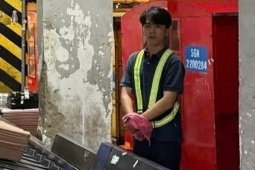 Nhân viên phục vụ hành lý trộm 50 triệu đồng trong hành lý ký gửi của khách tại sân bay