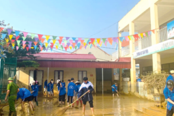 Trường học miền Trung sẵn sàng học trực tuyến trước bão số 12
